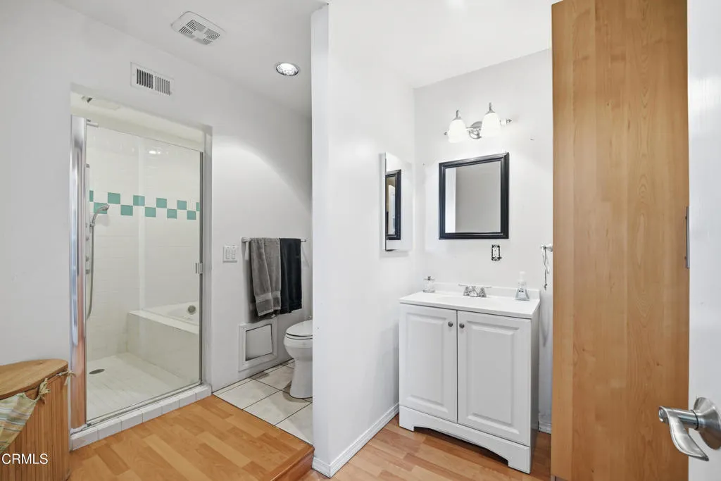 910 N Redding Way I, Upland, California 91786 home-pic-17