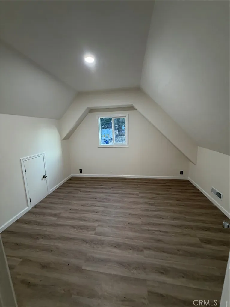 345 W Fairway, Big Bear City, California 92314 home-pic-10