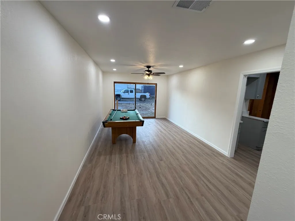345 W Fairway, Big Bear City, California 92314 home-pic-20