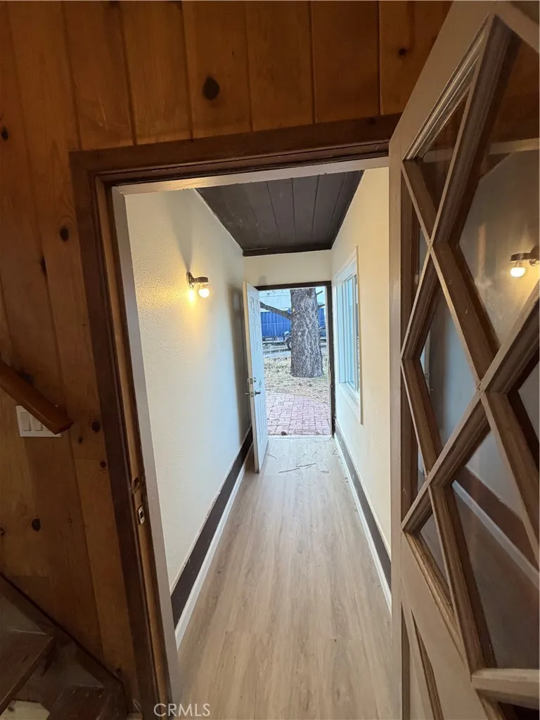 345 W Fairway, Big Bear City, California 92314 home-pic-6