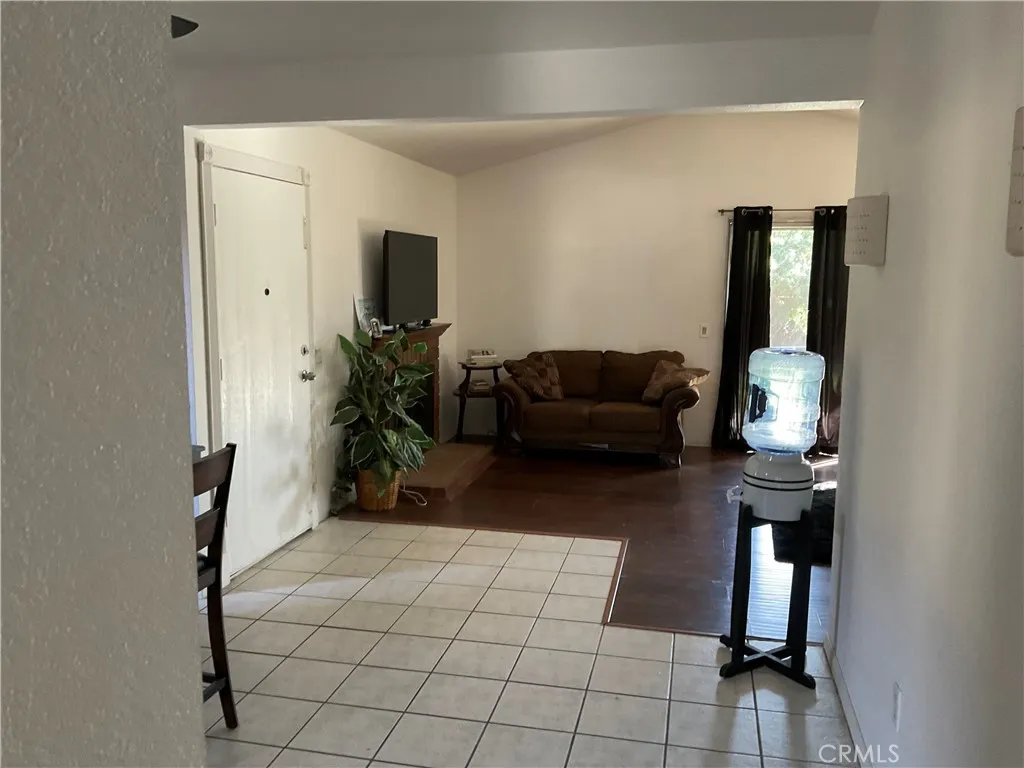 25851 Coriander Court, Moreno Valley, California 92553 home-pic-9