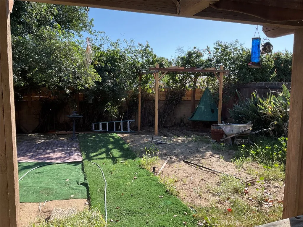 25851 Coriander Court, Moreno Valley, California 92553 home-pic-21