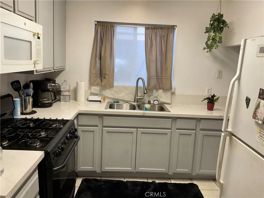 25851 Coriander Court, Moreno Valley, California 92553 home-pic-11