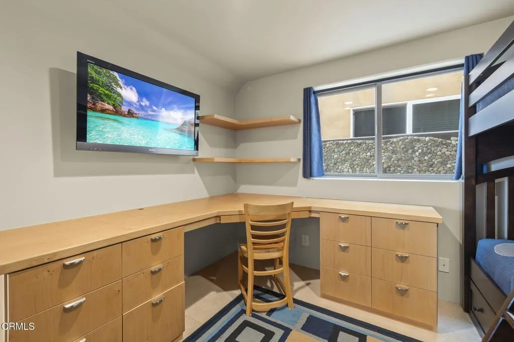 3629 Ocean Drive, Oxnard, California 93035 home-pic-53