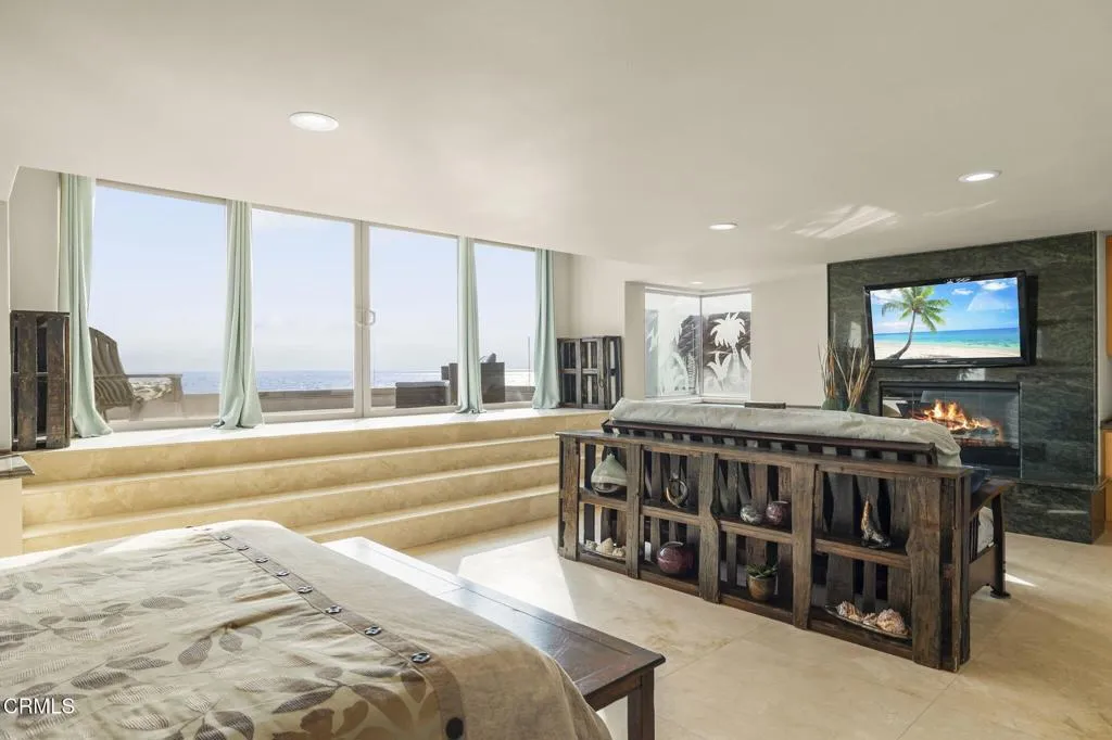 3629 Ocean Drive, Oxnard, California 93035 home-pic-30