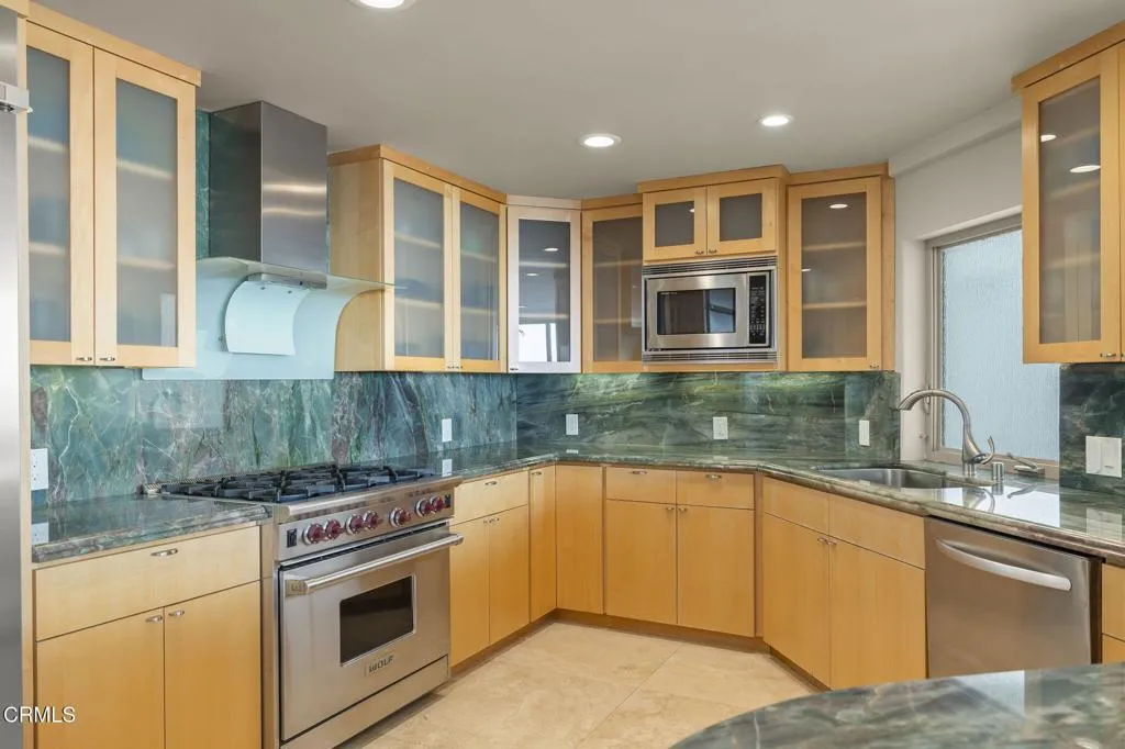 3629 Ocean Drive, Oxnard, California 93035 home-pic-25
