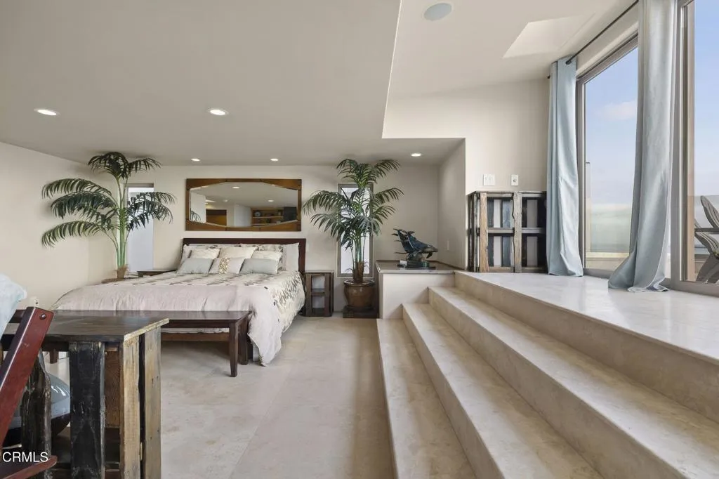 3629 Ocean Drive, Oxnard, California 93035 home-pic-35