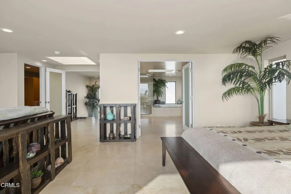 3629 Ocean Drive, Oxnard, California 93035 home-pic-34