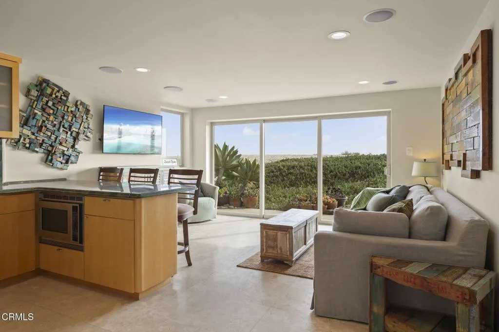 3629 Ocean Drive, Oxnard, California 93035 home-pic-52