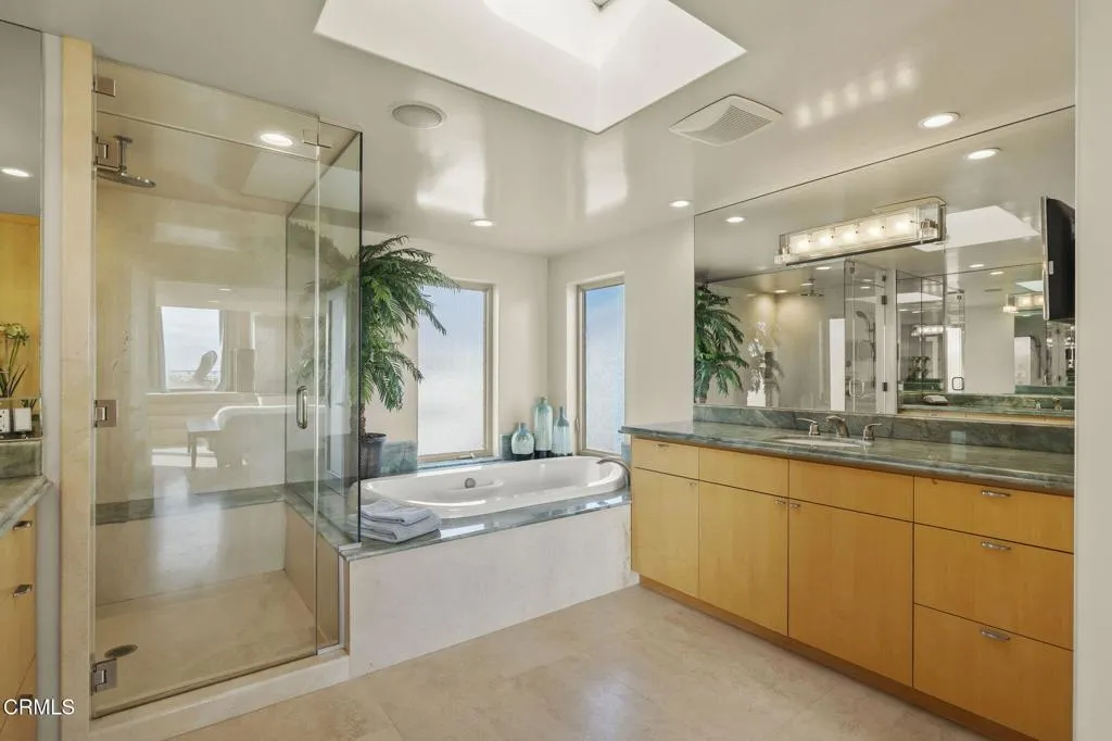 3629 Ocean Drive, Oxnard, California 93035 home-pic-45