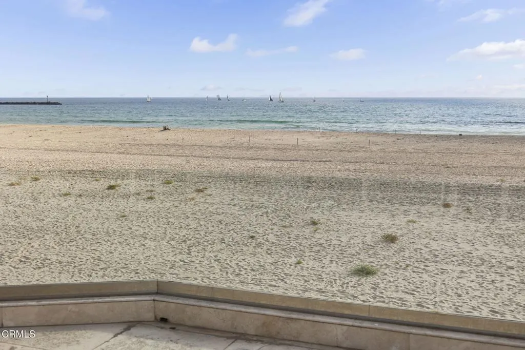 3629 Ocean Drive, Oxnard, California 93035 home-pic-37