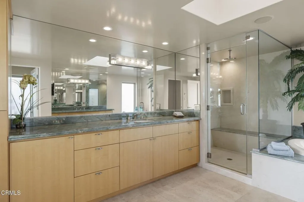 3629 Ocean Drive, Oxnard, California 93035 home-pic-44