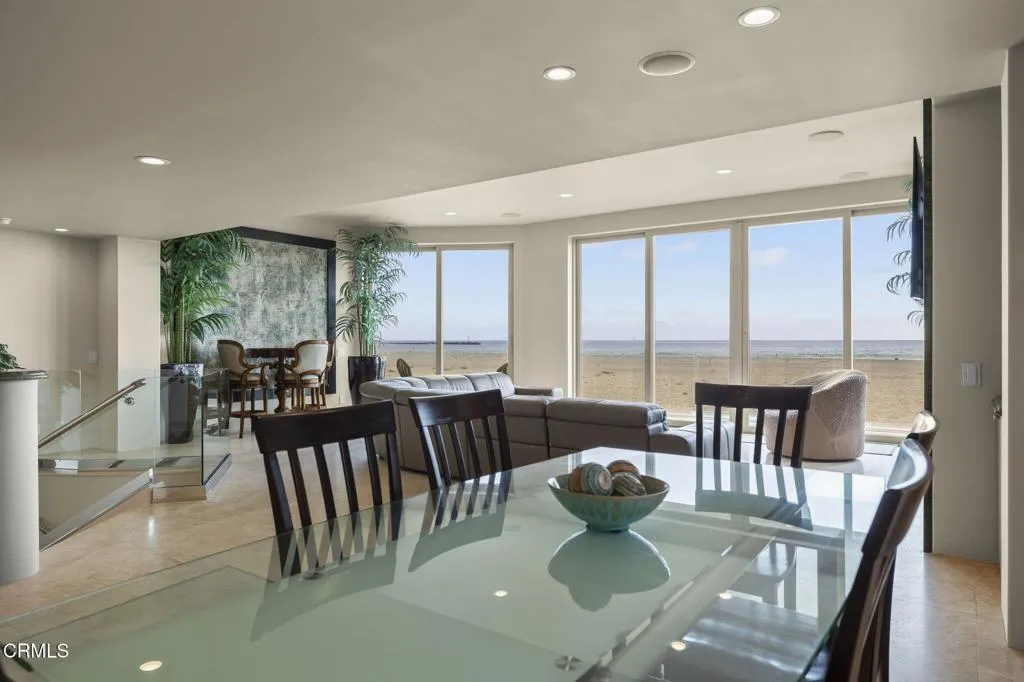 3629 Ocean Drive, Oxnard, California 93035 home-pic-19
