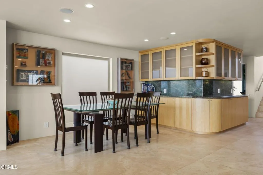 3629 Ocean Drive, Oxnard, California 93035 home-pic-18