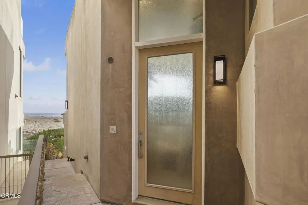 3629 Ocean Drive, Oxnard, California 93035 home-pic-6