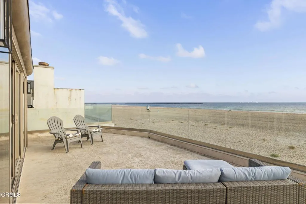 3629 Ocean Drive, Oxnard, California 93035 home-pic-38