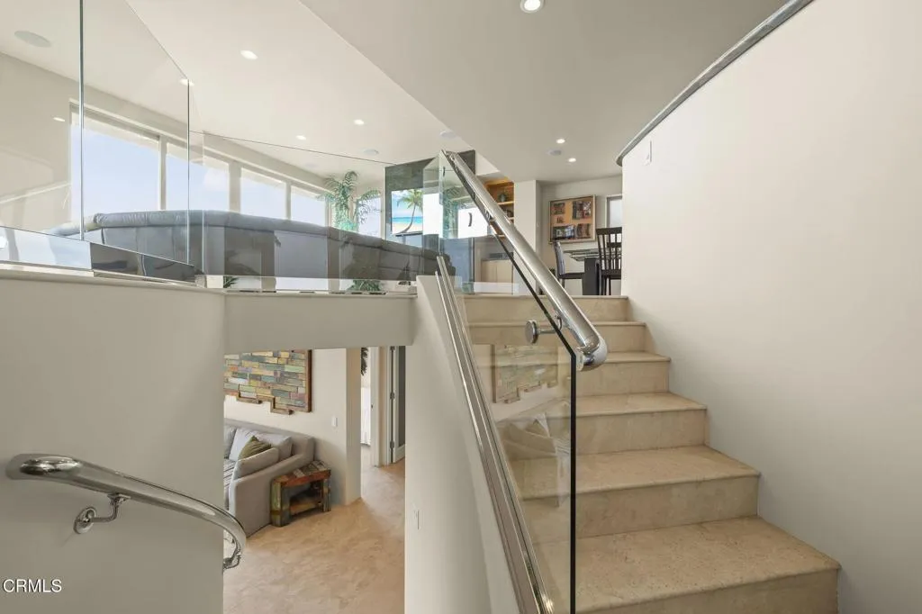 3629 Ocean Drive, Oxnard, California 93035 home-pic-7