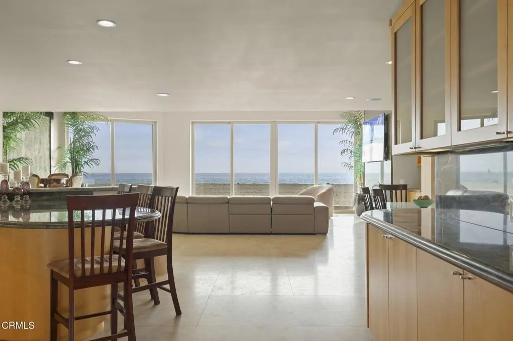 3629 Ocean Drive, Oxnard, California 93035 home-pic-26