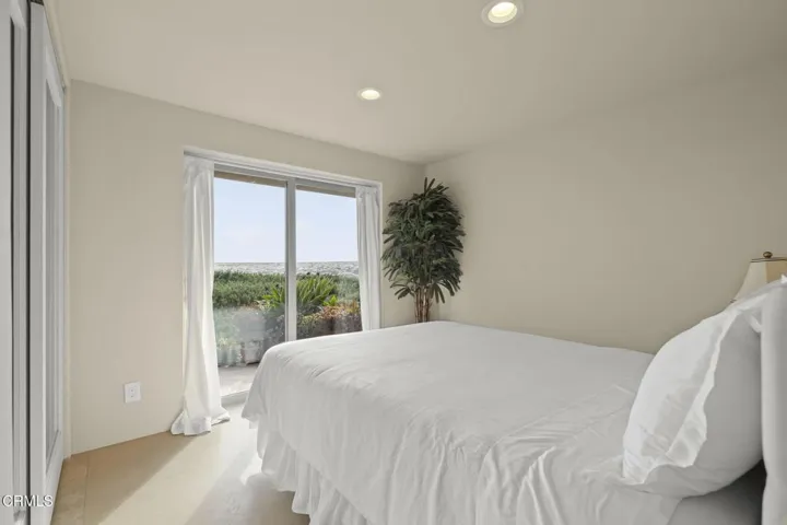 83-web-or-mls-UpmarketMedia-3629Oce-126