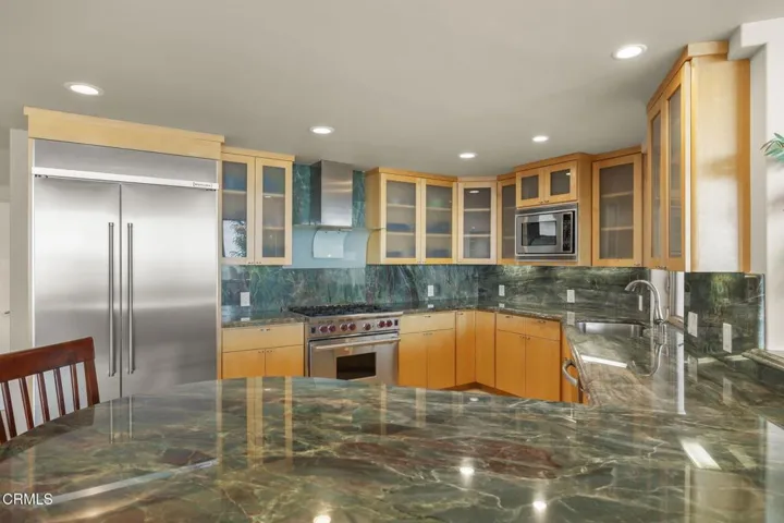35-web-or-mls-UpmarketMedia-3629Oce-69