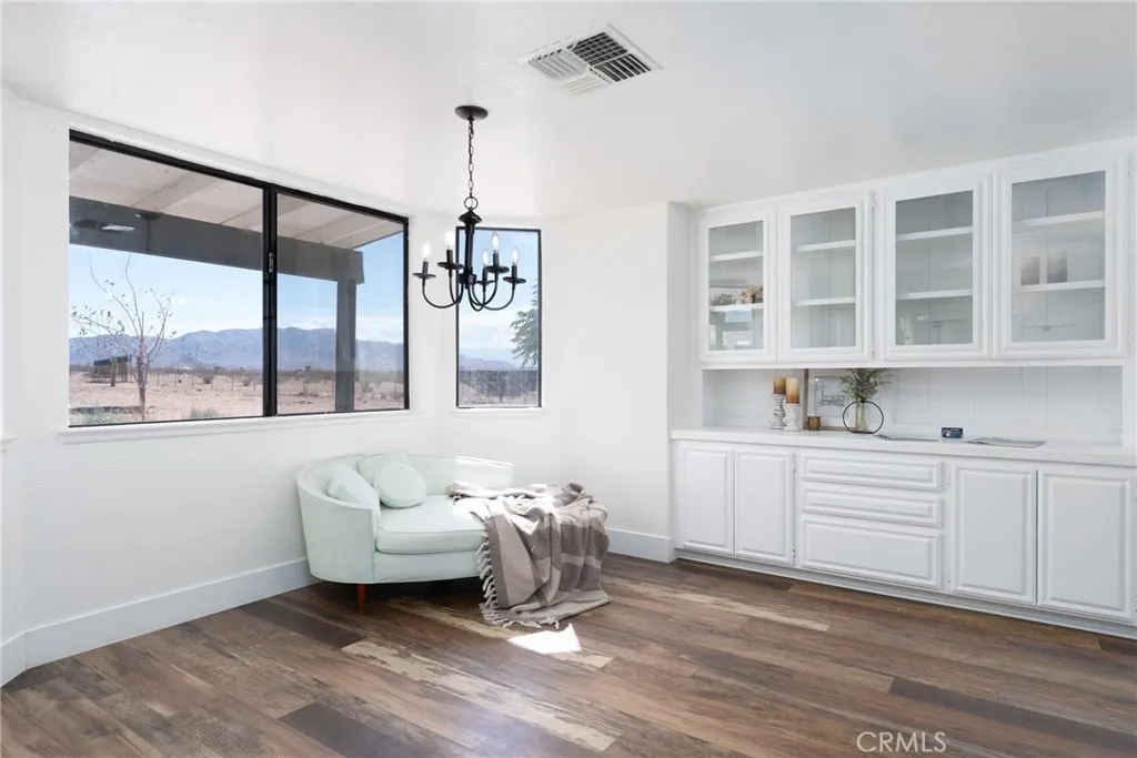 Dining w/built in decorative cabinetry