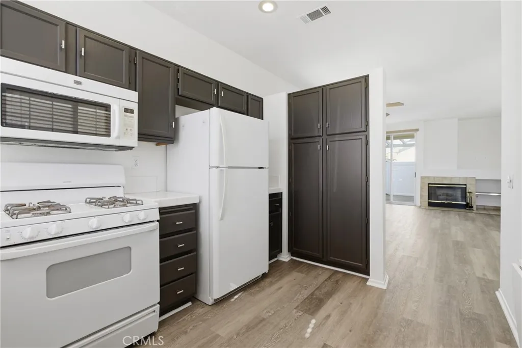 27812 Ruggie, Menifee, California 92585 home-pic-10