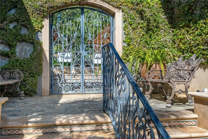 71 Marguerite, Rancho Palos Verdes, California 90275
