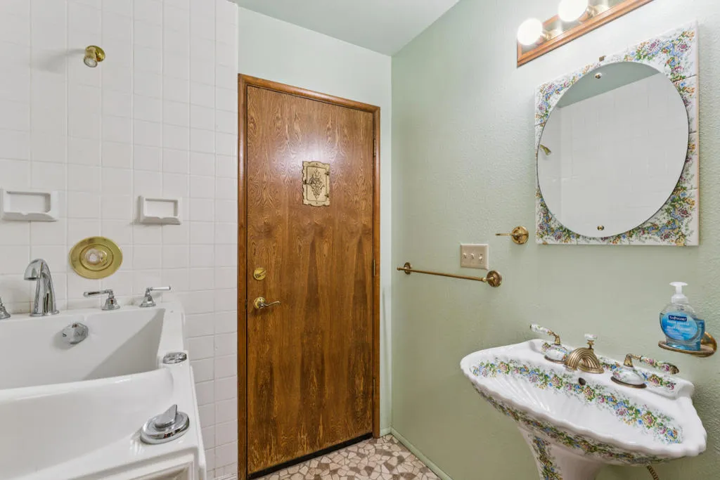 2455 Elko Drive, Arrowbear, California 92382 home-pic-23