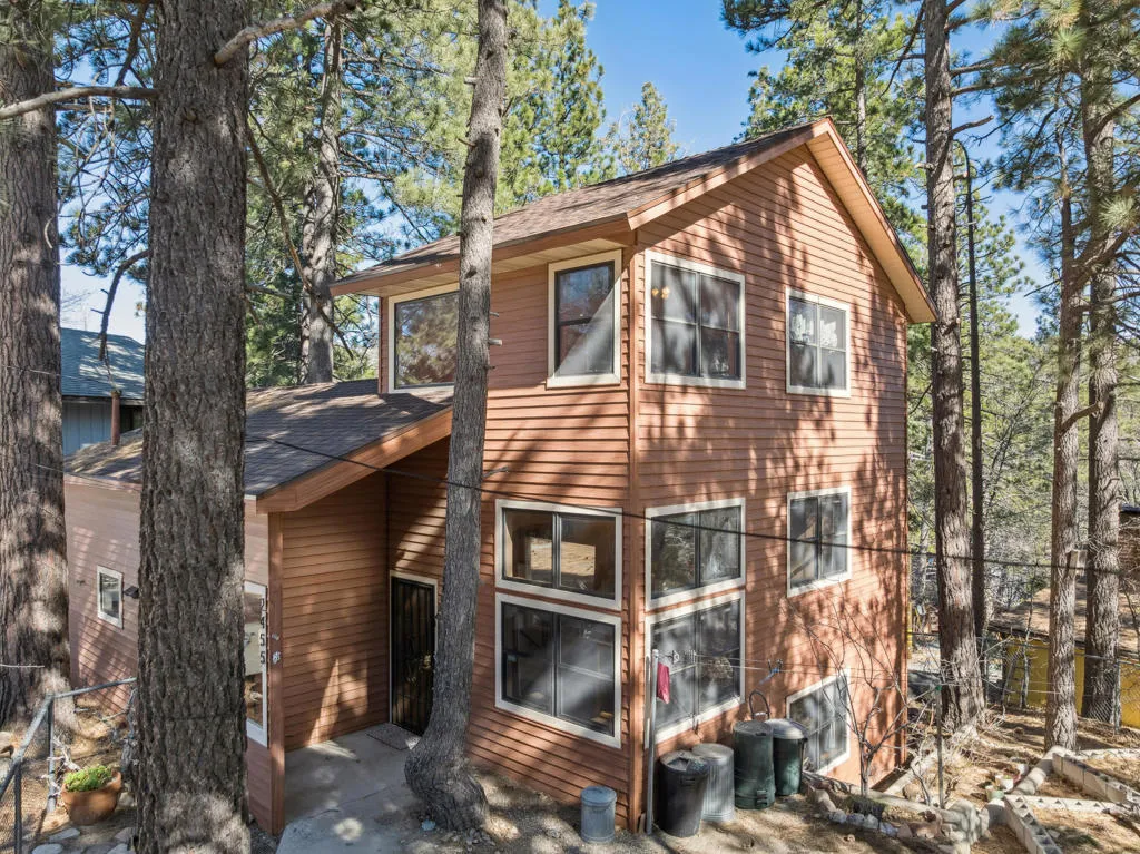 2455 Elko Drive, Arrowbear, California 92382 home-pic-7