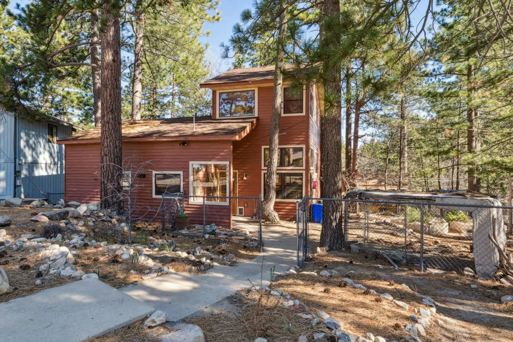 2455 Elko Drive, Arrowbear, California 92382 home-pic-31