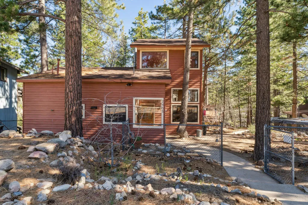 2455 Elko Drive, Arrowbear, California 92382 home-pic-0