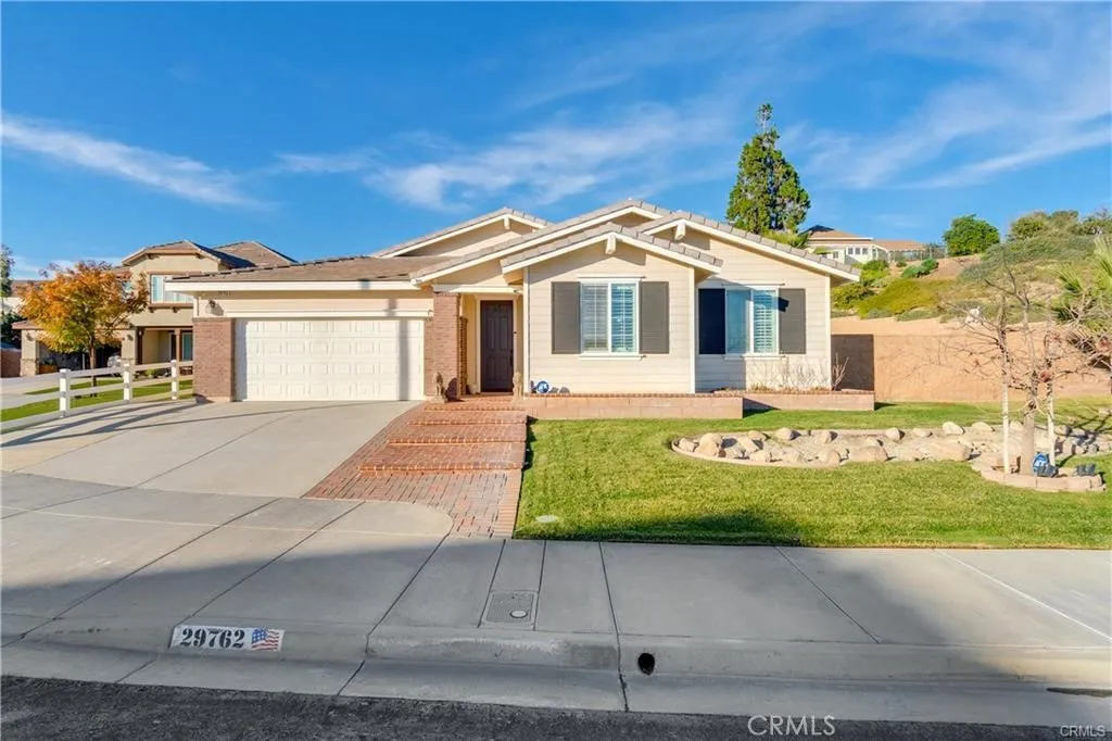 29762 Padilla Court, Highland, California 92346 home-pic-2
