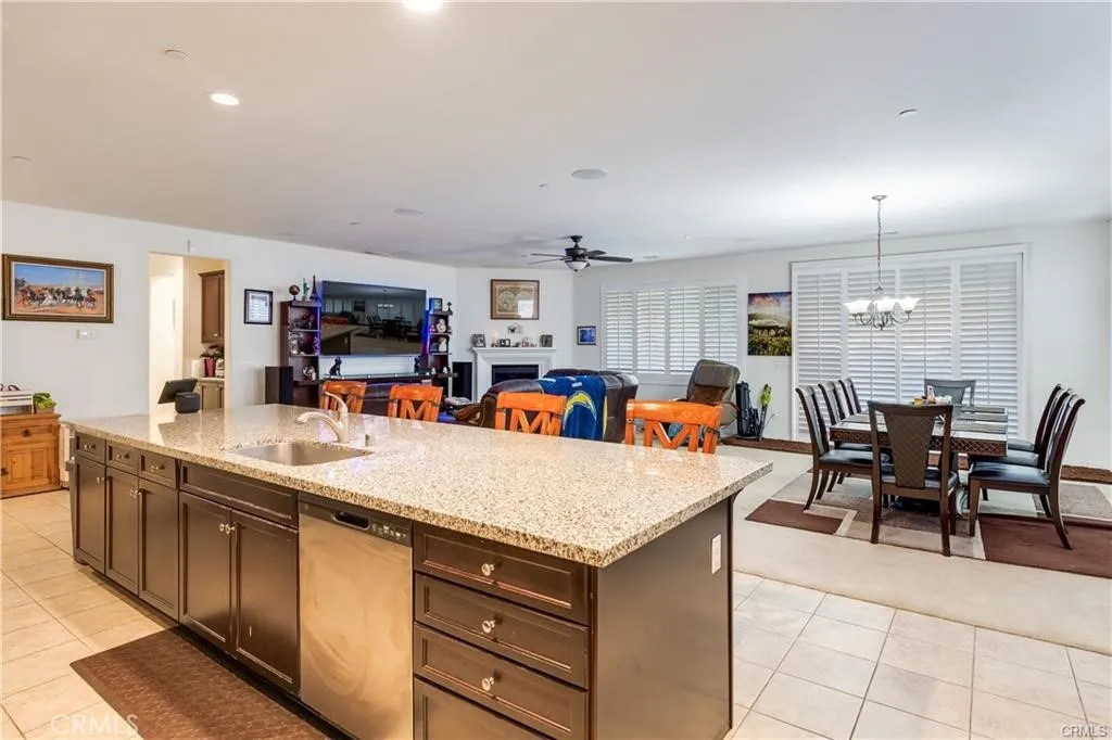 29762 Padilla Court, Highland, California 92346 home-pic-10