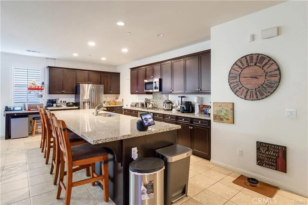 29762 Padilla Court, Highland, California 92346 home-pic-7