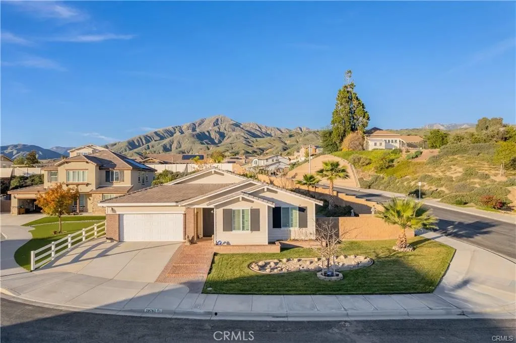 29762 Padilla Court, Highland, California 92346 home-pic-1