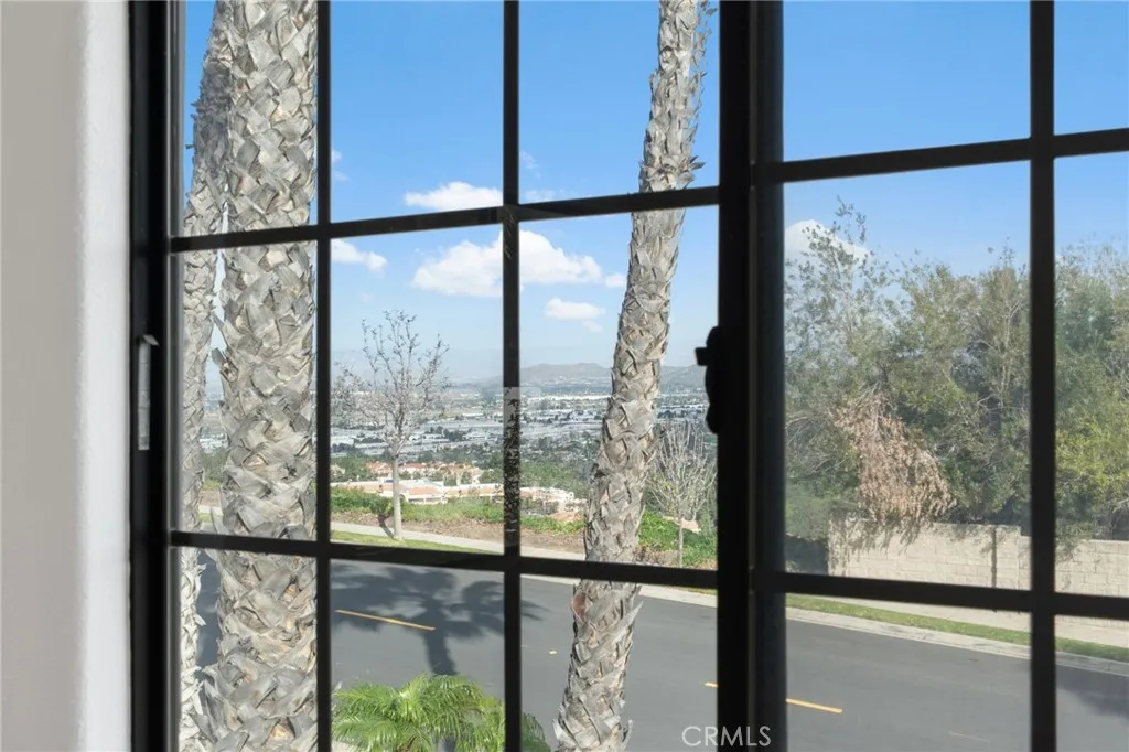 2860 Hidden Hills, Corona, California 92882 home-pic-63