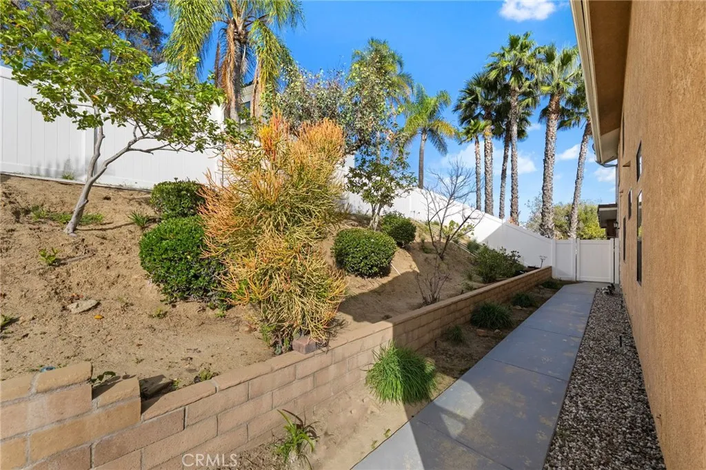 2860 Hidden Hills, Corona, California 92882 home-pic-58
