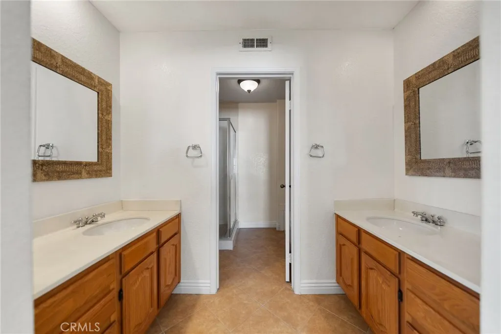 2860 Hidden Hills, Corona, California 92882 home-pic-47