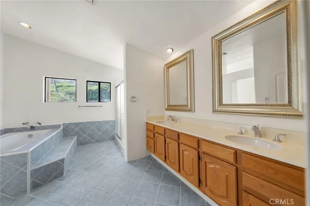 2860 Hidden Hills, Corona, California 92882 home-pic-41