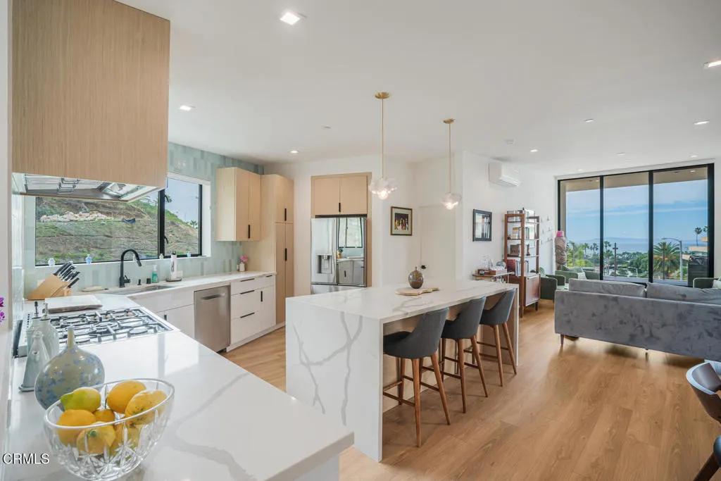310 N Kalorama Street, Ventura, California 93001 home-pic-15