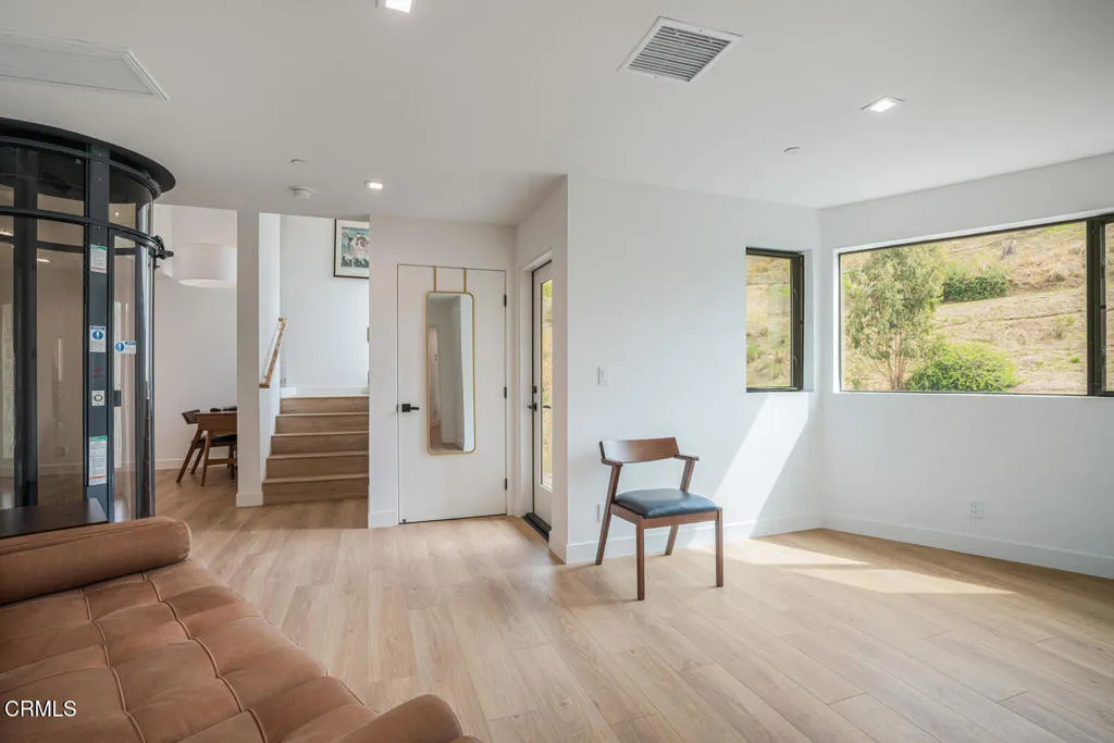 310 N Kalorama Street, Ventura, California 93001 home-pic-33