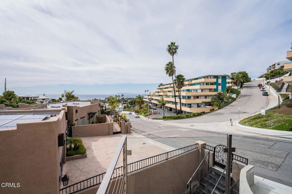 310 N Kalorama Street, Ventura, California 93001 home-pic-39