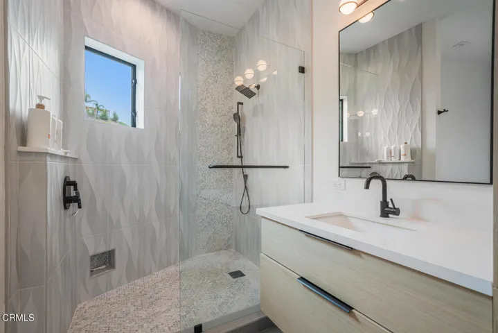 310 N Kalorama St Ventura CA-large-020-0