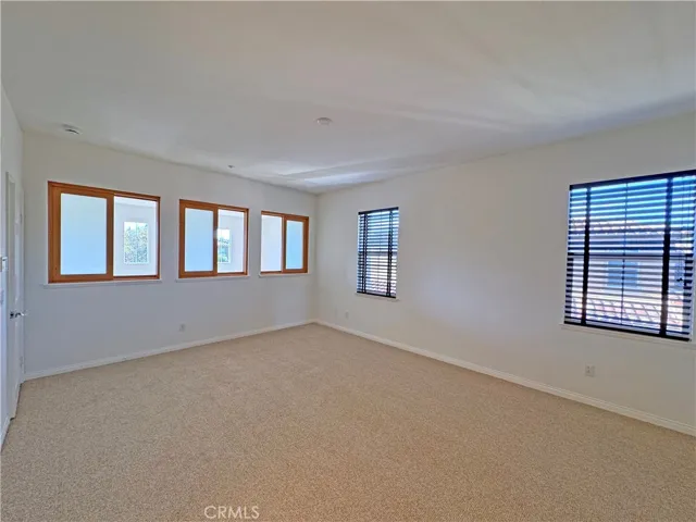 Extremely spacious main bedroom