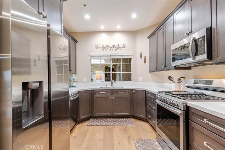 10604 Valley Spring Lane 105, Toluca Lake, California 91602