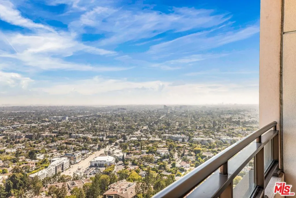 1 W Century Drive 28b, Los Angeles, California 90067 home-pic-10