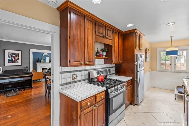 6616 Leland, Los Angeles, California 90028