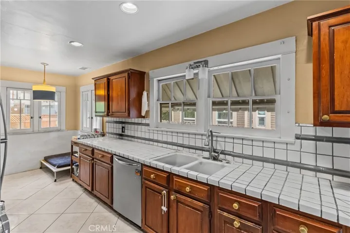 6616 Leland, Los Angeles, California 90028