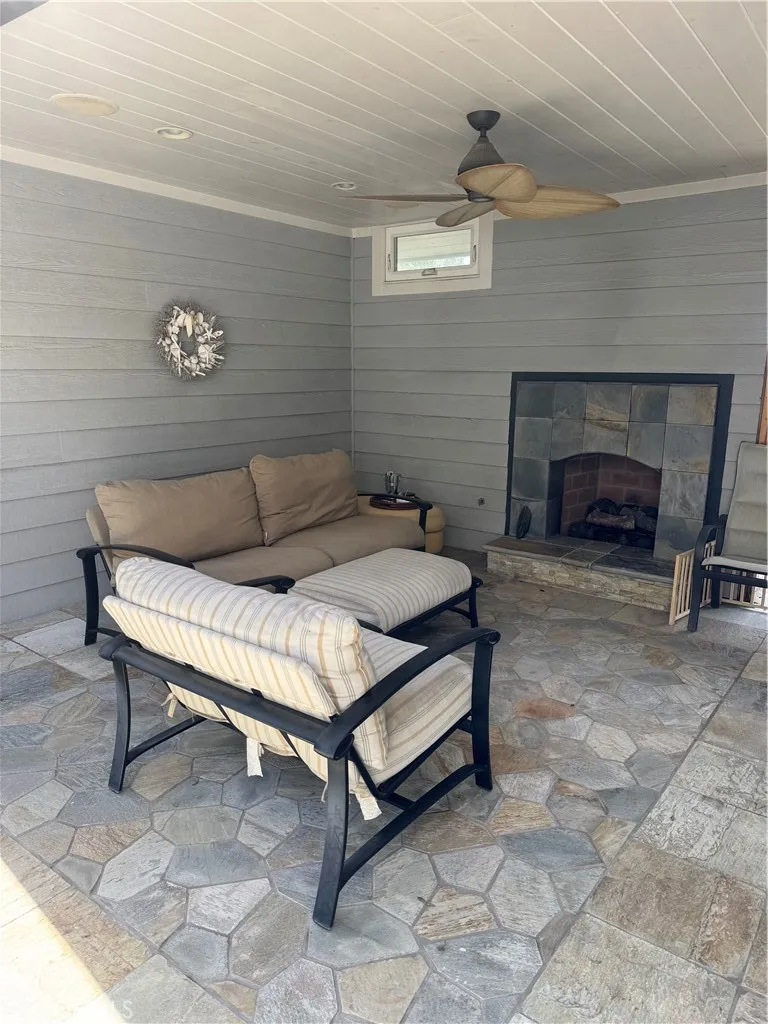 431 Terraine, Long Beach, California 90814 home-pic-4