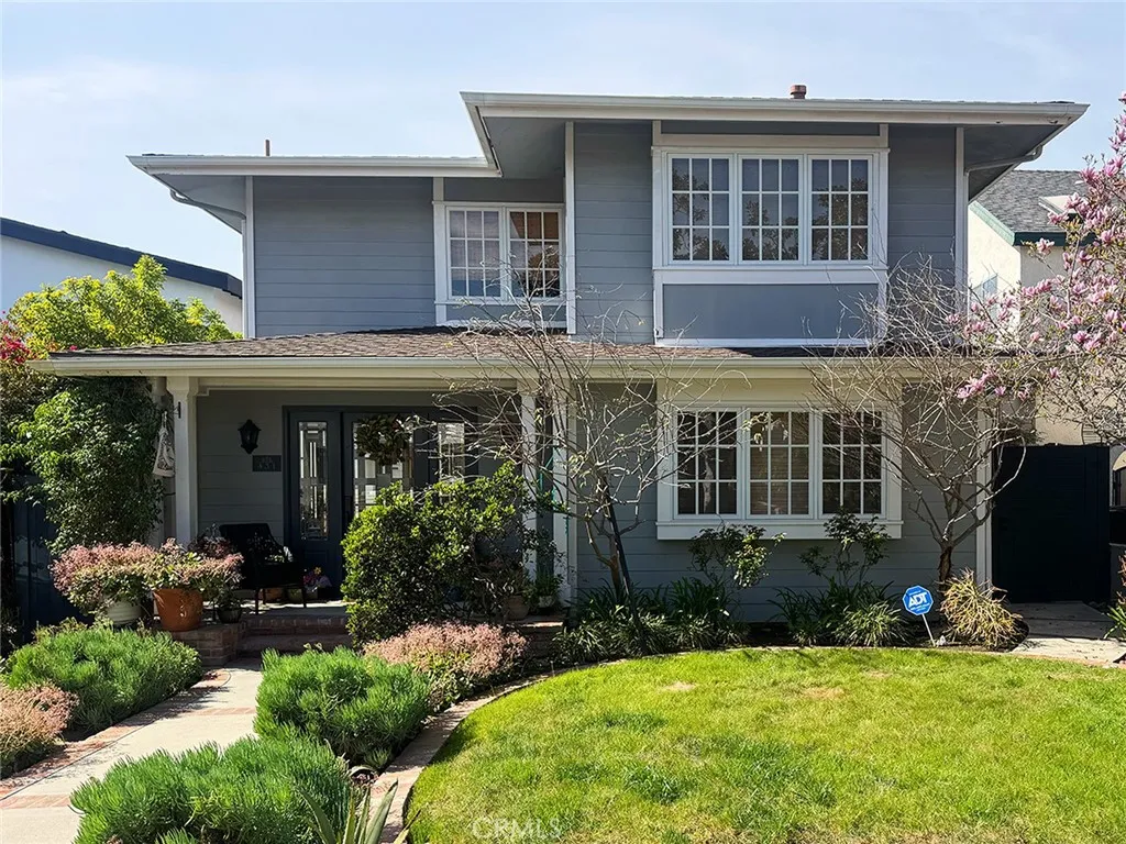 431 Terraine, Long Beach, California 90814 home-pic-2